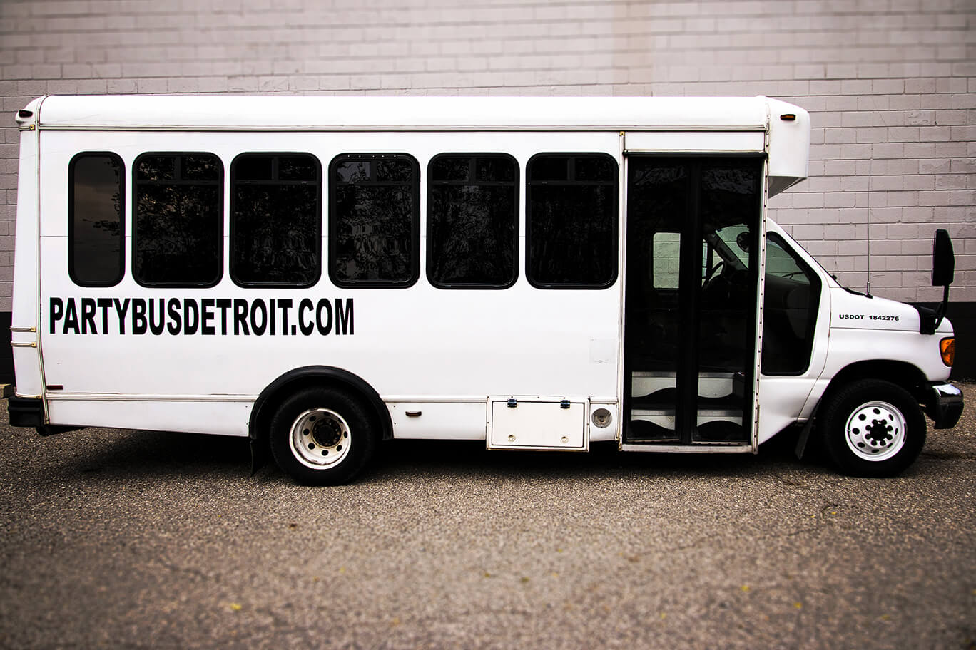 sioux falls Party bus with perimeter seating